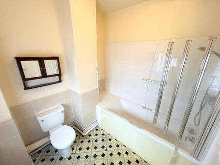 2 bedroom terraced house to rent - Photo 5