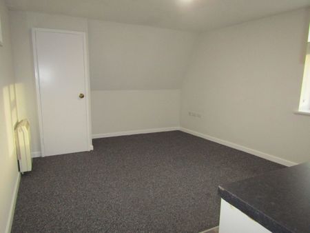 1 bed Apartment - To Let - Photo 3