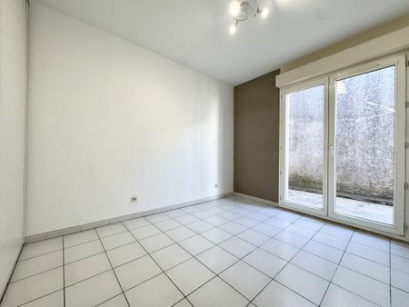 NIMES / TRIANGLE DE LA GARE - T2 avec TERRASSE - Photo 3