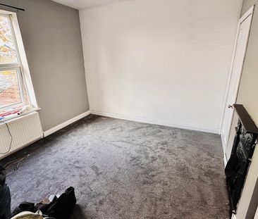 4 bedroom terraced house to rent - Photo 5