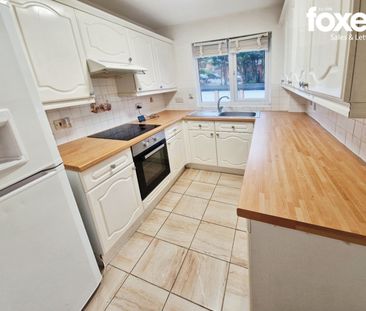 2 bed flat to rent in Overcombe Court, 22 St. Johns Road, Bournemou... - Photo 4