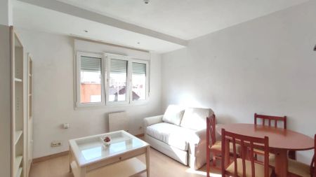 Piso de alquiler en Gijón - Cl Emilio Tuya, 49, La Arena - Foto 2