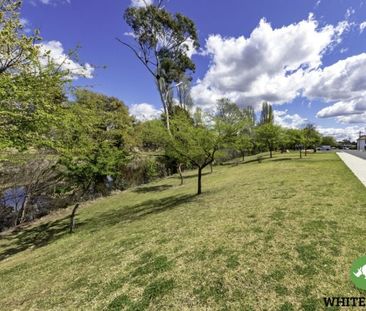 16/30 Trinculo Place, Queanbeyan East - Photo 2