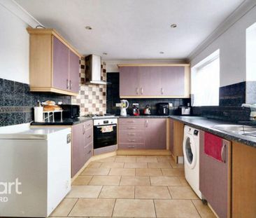 3 bedroom terraced house to rent - Photo 5