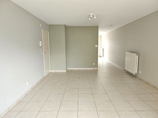 Gelijkvloers appartement met 2 slpks en terras in Alken - Photo 1