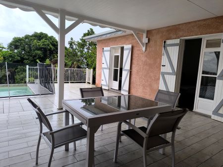 Location Maison 5 pièces 109m² PETIT BOURG 97170 - Photo 5