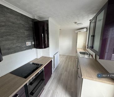 3 bedroom terraced house to rent - Photo 5