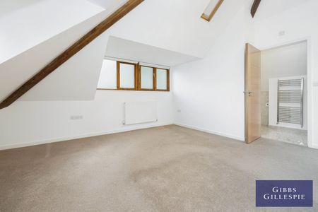 4 Bedroom House - Detached to rent - Photo 4