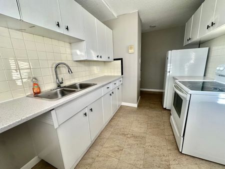 8705 152 Street - Photo 3