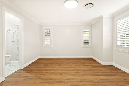 Brand-New Luxury home - Photo 2