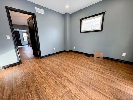 For Lease - 5815 Dorchester Road, Niagara Falls, Ontario - Photo 2