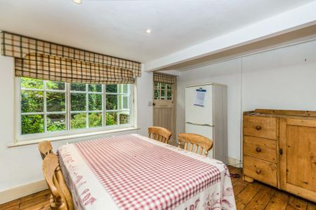 3 bedroom semi-detached house to rent - Photo 3