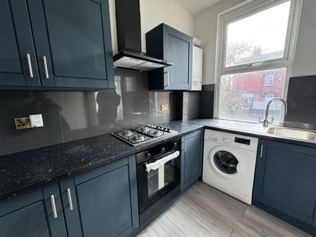 3 bedroom terraced house to rent - Photo 5