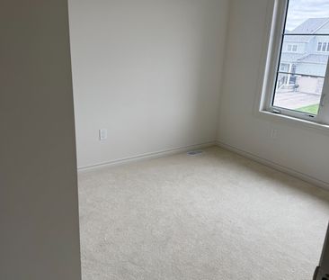 For Lease - 125 Sanderson Drive, Kawartha Lakes, Ontario - Photo 5