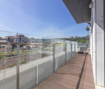 Apartment T2 in Lordelo do Ouro e Massarelos, Porto - Photo 2