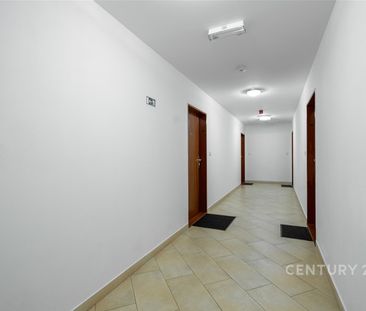 Pronájem bytu 1+kk a garsoniéry 40 m² - Photo 1