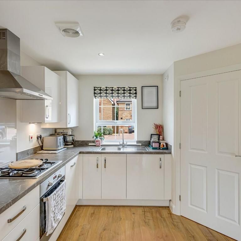 2 bedroom semi-detached house to rent - Photo 1