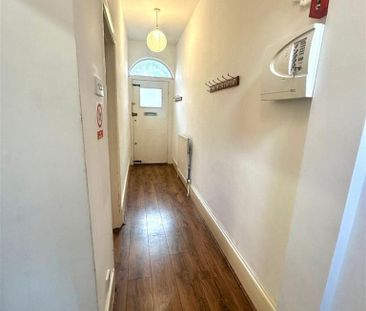 1 bedroom in a house share to rent - Photo 6