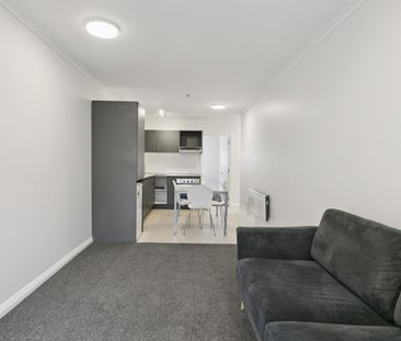 Te Aro living! - Photo 2