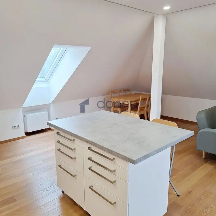 Pronájem podkrovního bytu v RD 2+kk, 72 m - Photo 1