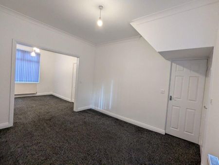 2 bedroom terraced house to rent - Photo 2