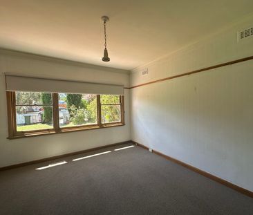 3 Finchaven Street, Herne Hill, Vic 3218 - Photo 2