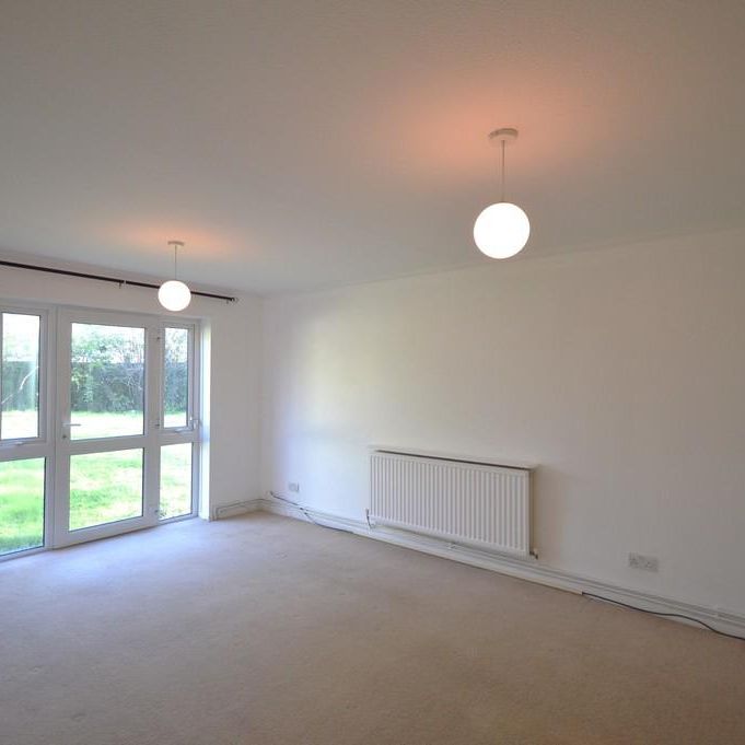 2 bedroom ground floor flat to rent - Photo 1