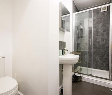 1 bedroom in a house share to rent - Photo 5