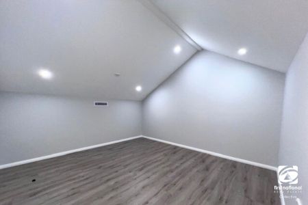 Near New Stunning Home - Photo 4