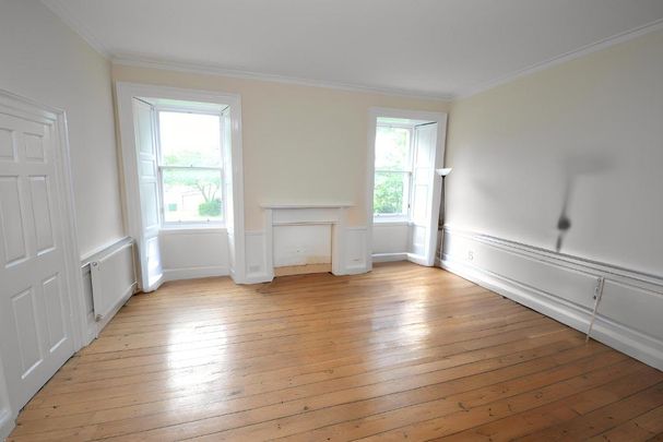4 bedroom flat to rent - Photo 1