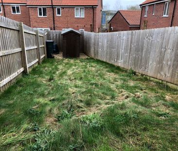 3 bedroom semi-detached house to rent - Photo 2