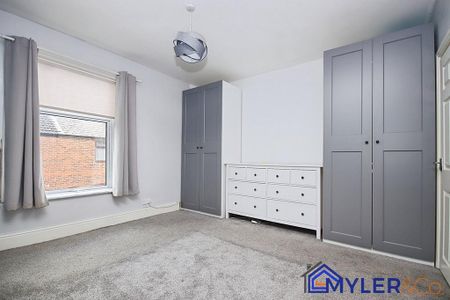 2 bedroom terraced house to rent - Photo 5