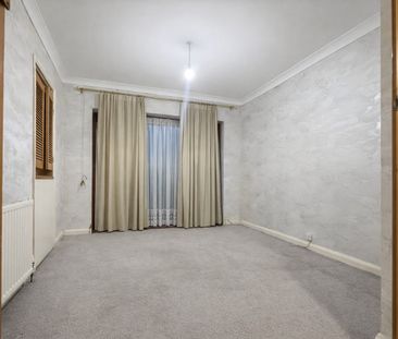 3 Bedroom House To Let - HP11 - Photo 2