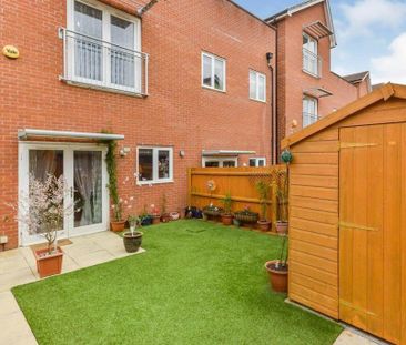 3 bedroom semi-detached house to rent - Photo 2