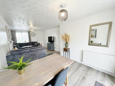 3 bedroom detached house to rent - Photo 5