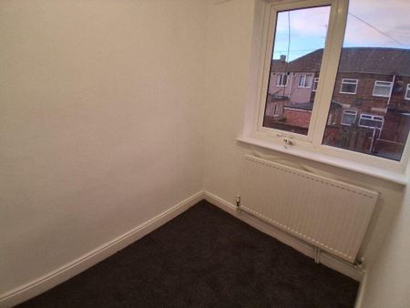 3 bedroom terraced house to rent - Photo 4