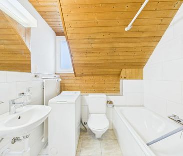 Hel­le Dach­woh­nung mit Blick auf die Ber­ge - Photo 5