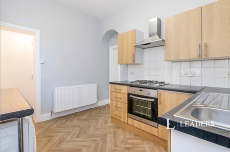 1 bedroom room to rent The Crescent - Photo 5