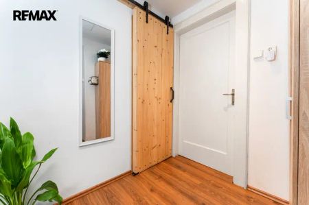 Pronájem bytu 2+kk, celková plocha 66 m - Photo 2
