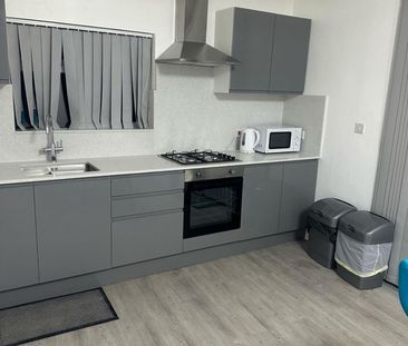 Room in a Shared House, Philip Lane, N15 - Photo 2