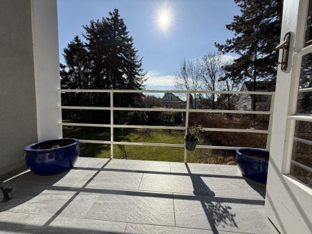 Gesamte ETAGE in Zweifamilienhaus + zwei BALKONE + sehr SONNIG + herrlicher BLICK ins Grüne! - Foto 3