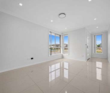 66 Affleck Gardens, Middleton Grange, NSW 2171 - Photo 2