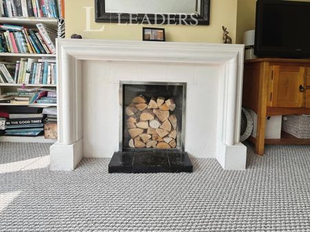 4 bedroom house to rent Mill Street, St. Osyth, Clacton-on-Sea, CO16 - Photo 2