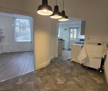 3 bedroom end of terrace house to rent - Photo 5