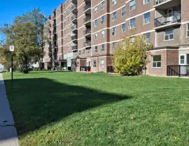 1040 Cedar St. and 280 Wentworth St. | 1040 Cedar St. and 280 Wentworth St., Oshawa - Photo 1