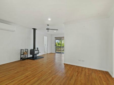 Quiet Living in a Convenient Taree Location - Photo 3