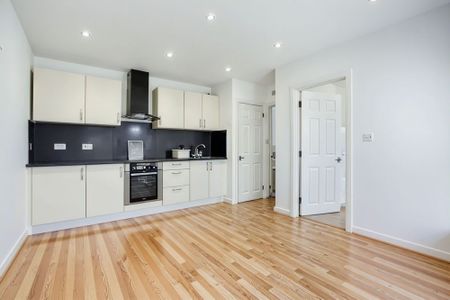 1 bed apartment to rent in Upper Stone Street, Maidstone, ME15 - Photo 3