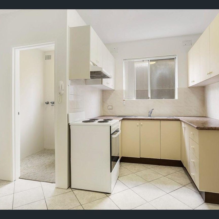 Bright & Convenient Marrickville - Photo 1