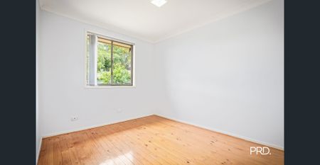 Charming 3-Bedroom Home in Prime Emu Plains Location! - Photo 3
