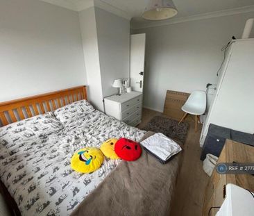 5 bedroom semi-detached house to rent - Photo 3